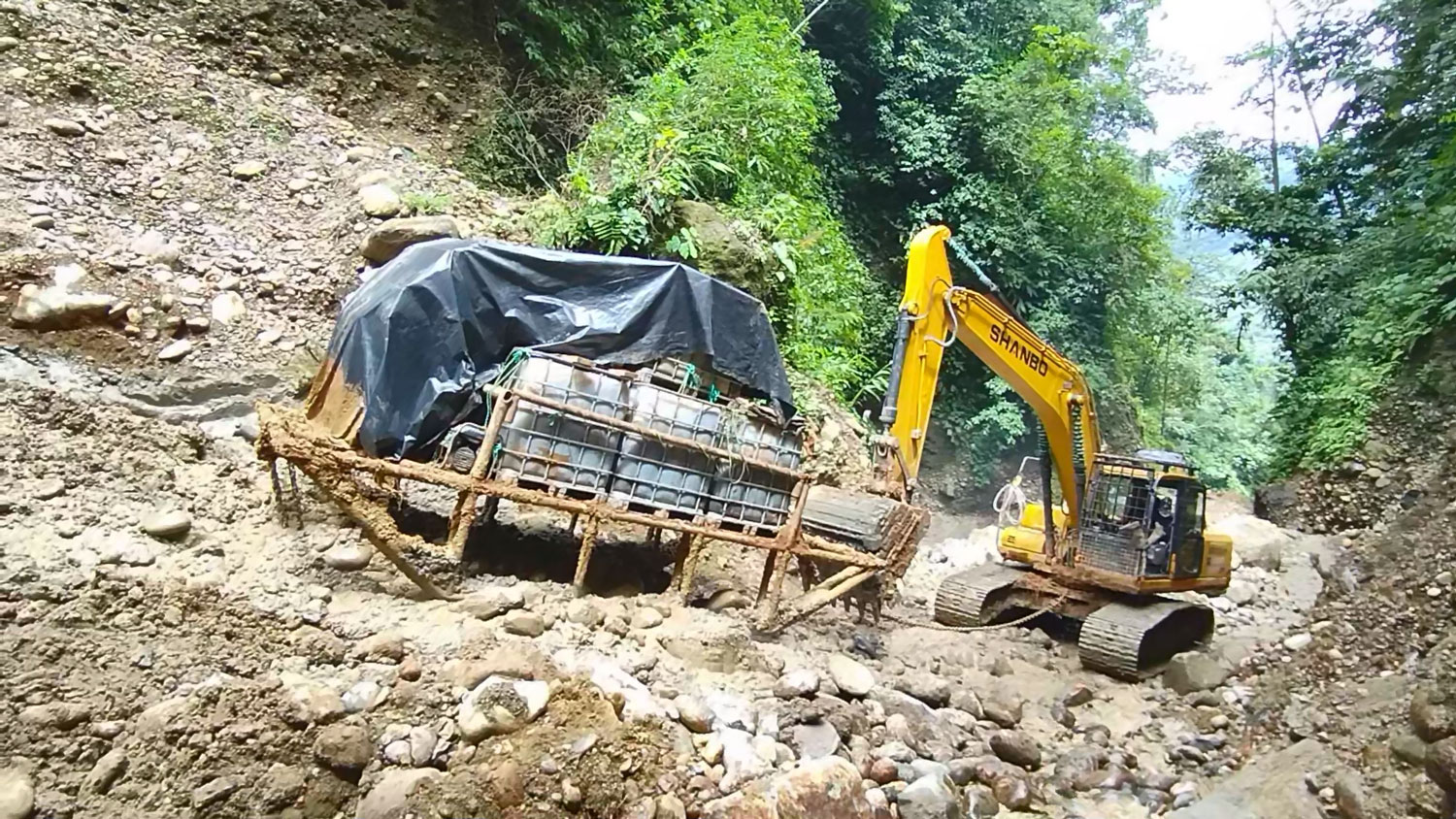 Excavadora de 24 toneladas
