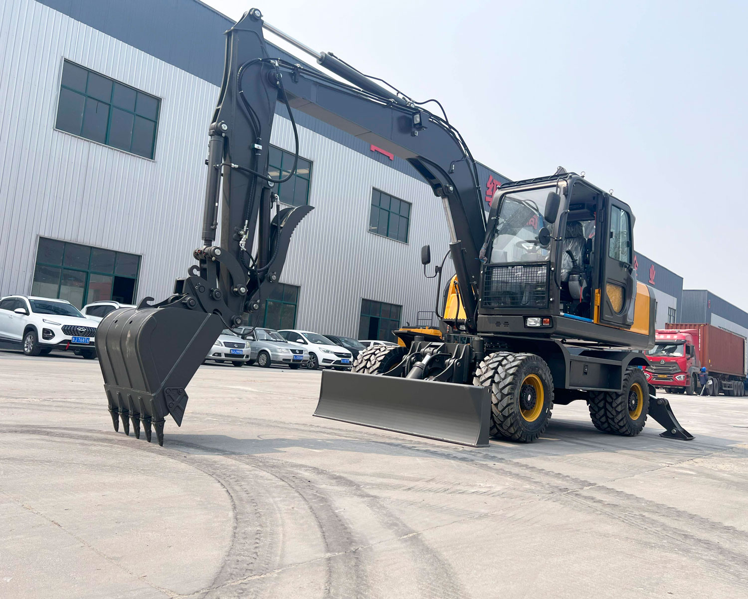 Excavadora de ruedas de 8 toneladas