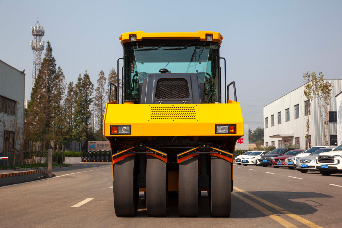  compactadora de neumáticos de caucho Weichai de 143HP