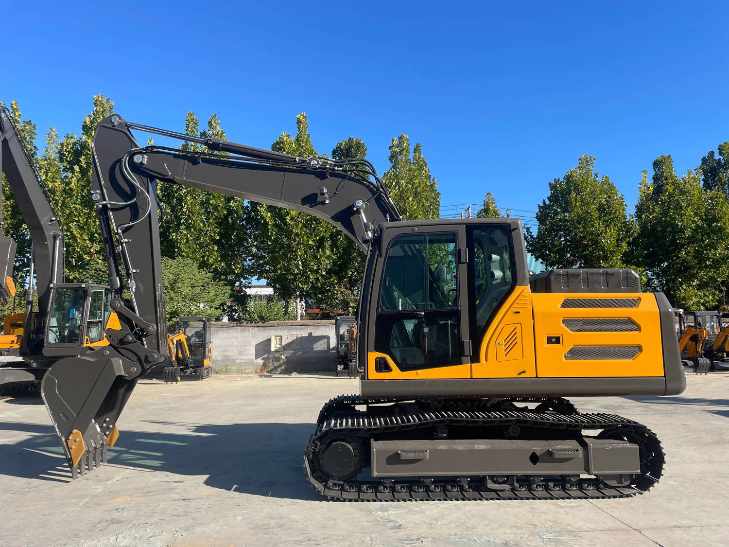SH150 Excavadora mediana