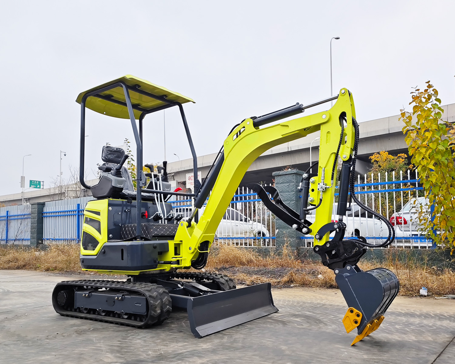 SH15B Miniexcavadora