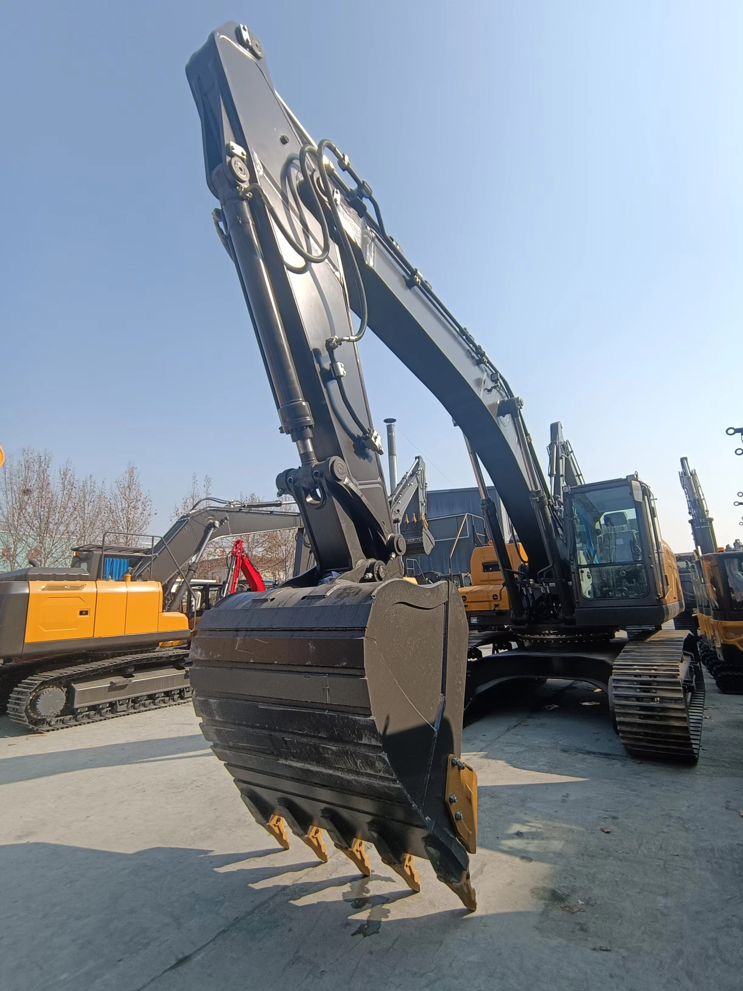 SH330 Excavadora grande