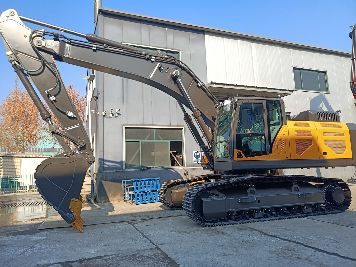 SH380h Excavadora grande