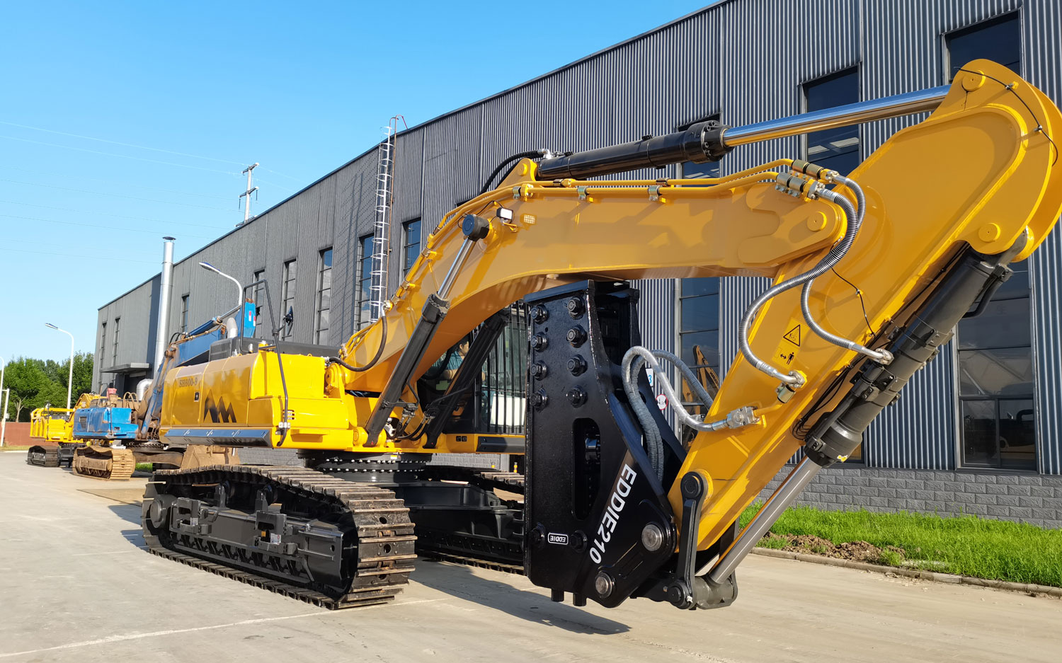 SH600 Excavadora grande