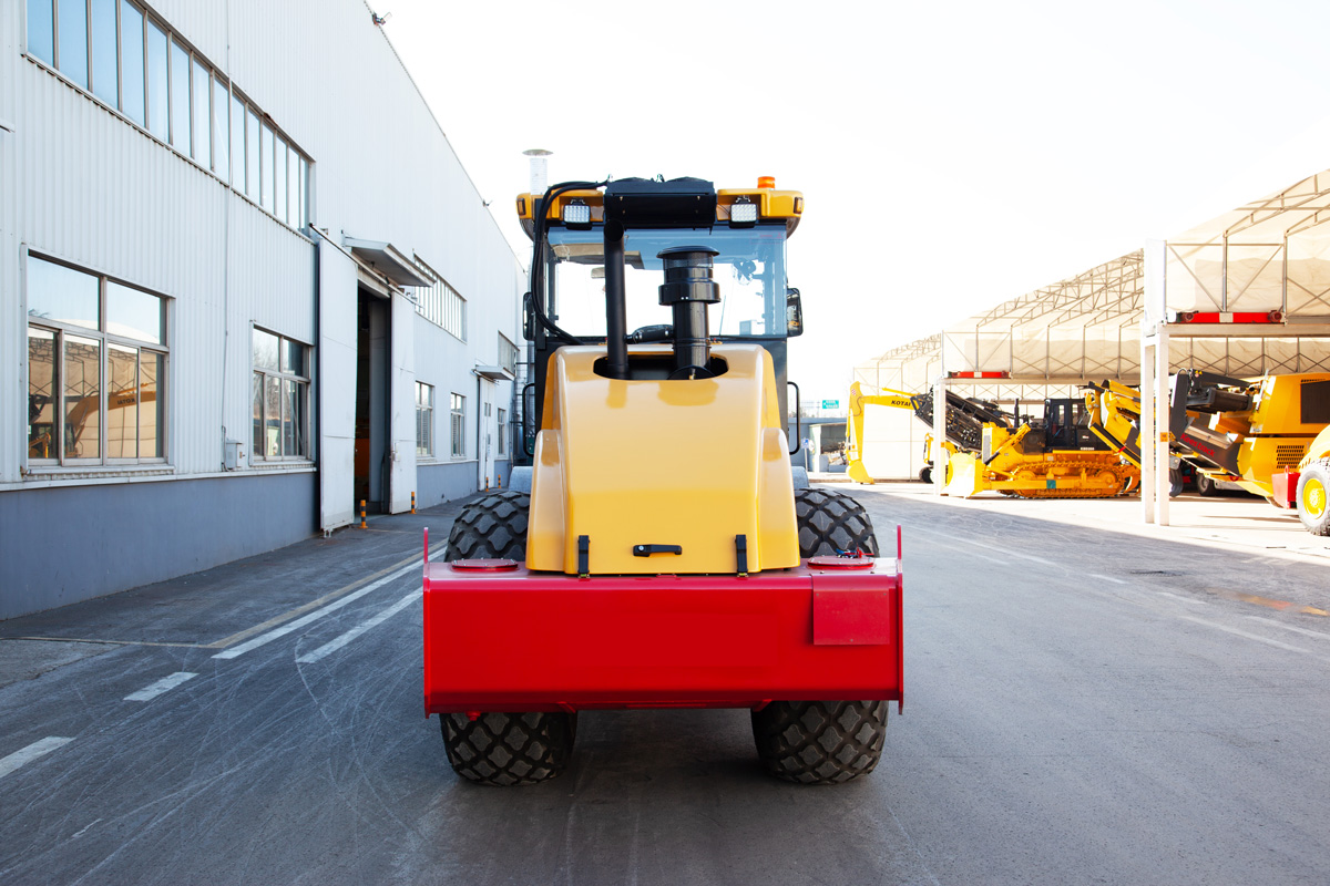  compactadora Weichai de 143HP